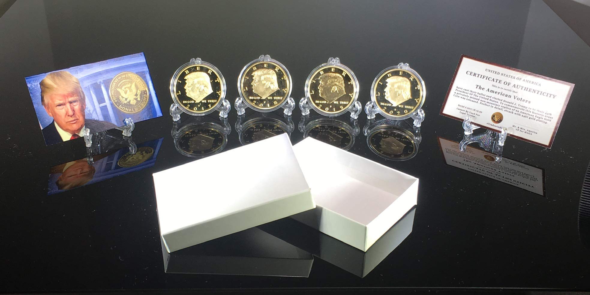 

2017, 2018, 2019, 2020 Реплика золотой монеты Дональда Трампа, 45-е Президентское издание, Позолоченная 24-каратным золотом медаль и футляр для дисплея, eTradewinds.