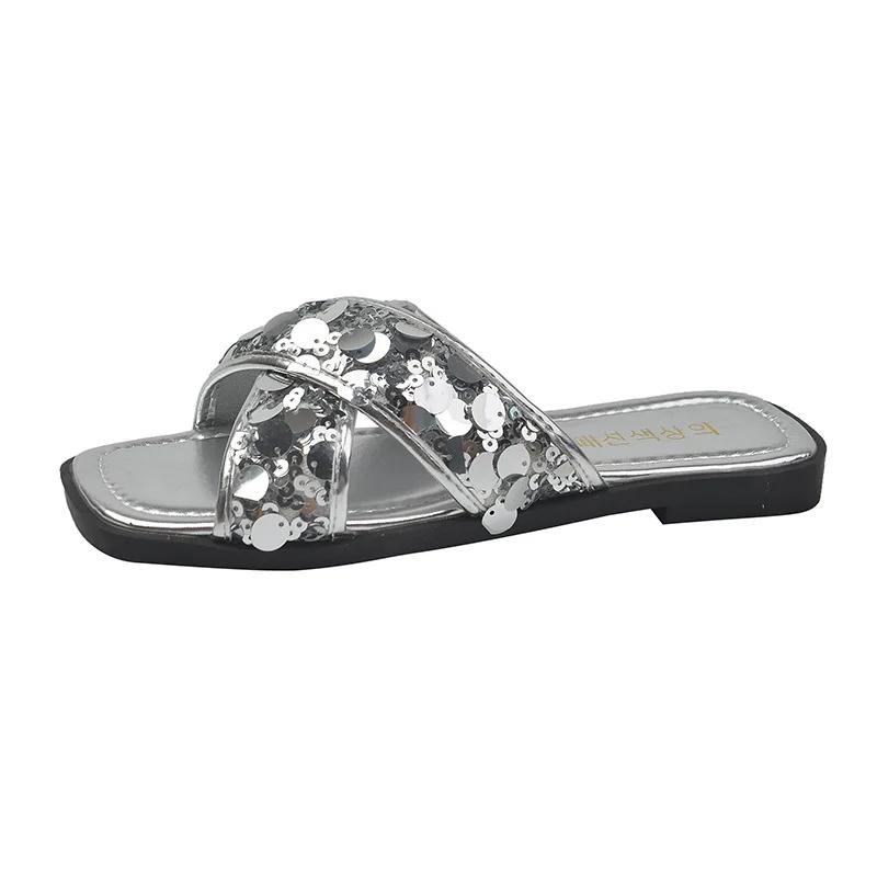 

Большие размеры 2024 Летние новые тапочки для женщин Модные блестящие сандалии на плоской подошве Женские нескользящие повседневные пляжные тапочки Sandalias De Mujer 38 серебряный