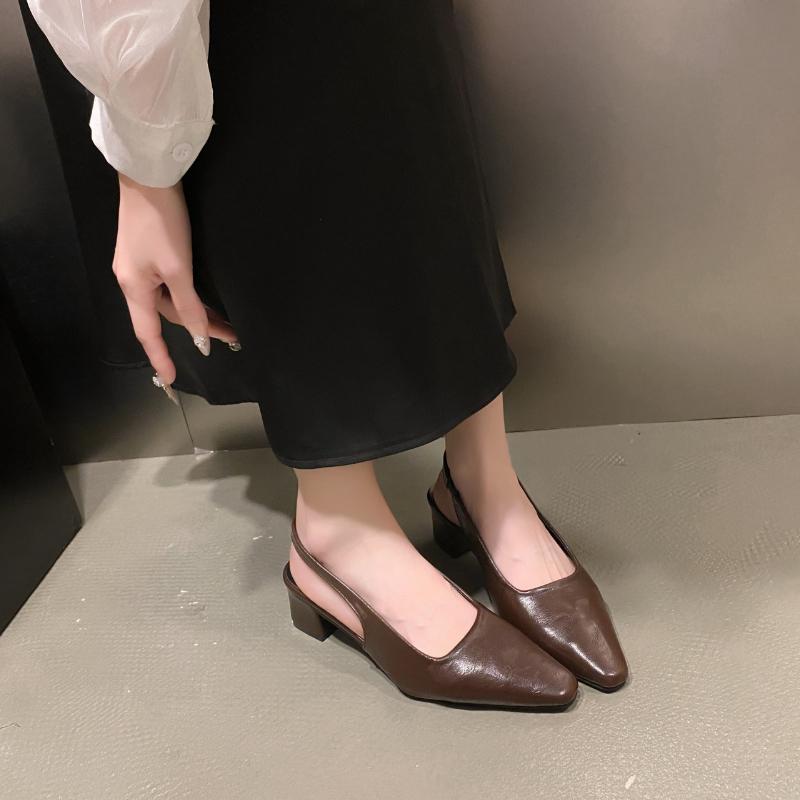 

New summer 2025 collection of women s high-heeled sandals with fashionable toe caps and embossed leather mid-heel comfort 35