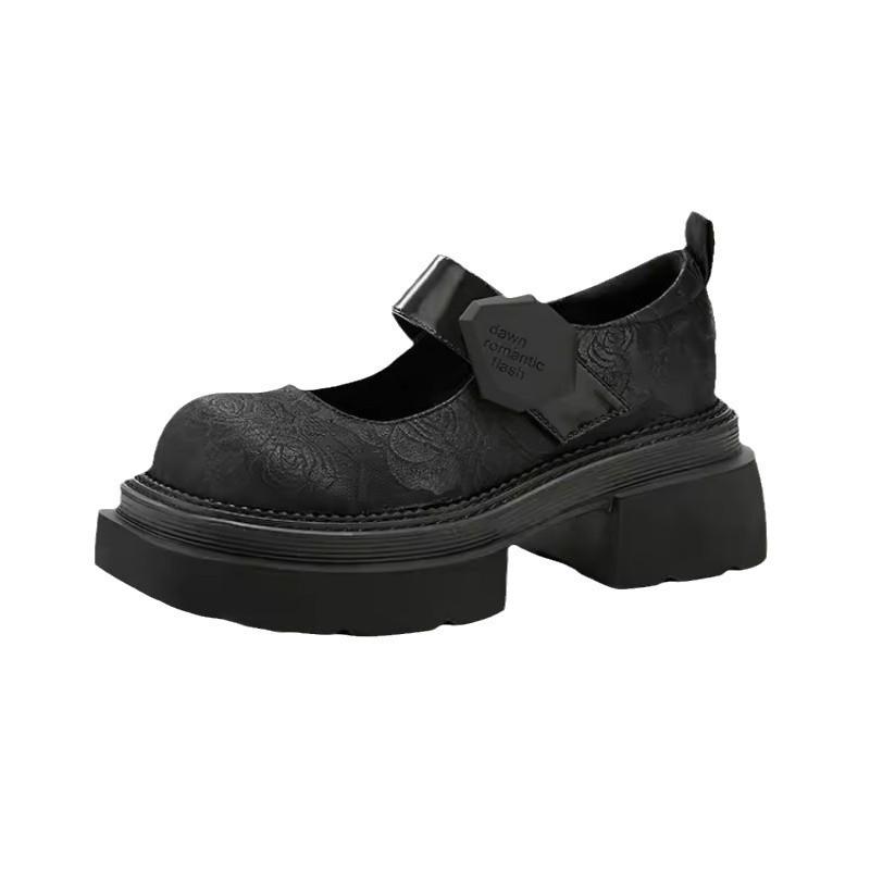 Guochao style platform loafers women's 2025 spring new embroidery printing Velcro shallow mouth college style small leather shoes