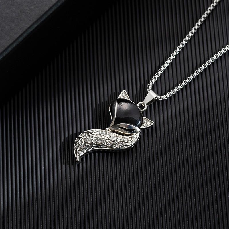 Stainless Steel Fox Pendant Necklace With Rhinestone Accents Minimalist Chic Chain Women Men