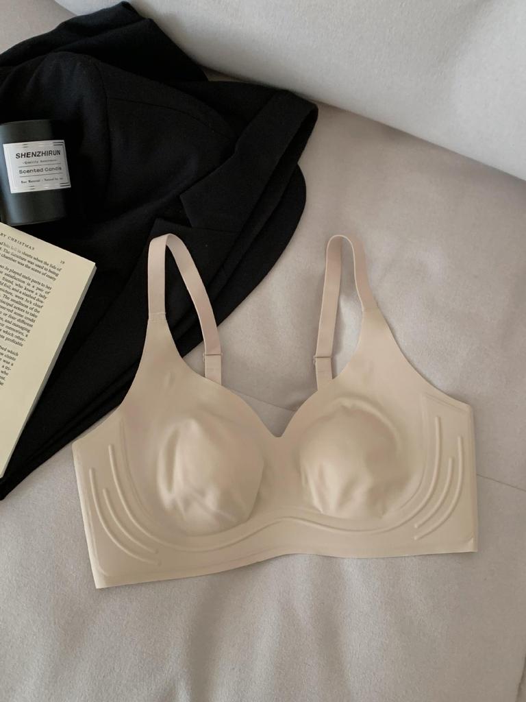 Japanese Ultra-Thin Seamless Rabbit Ear Bra for Women: Breathable, Wire-Free, Supports Large Busts