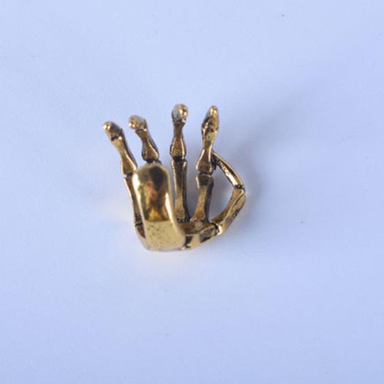 Women Ear Clip, Skeleton Claw Hand Snap-On Non-Pierced Ear Clip, Punk Dark Style Elastic Buckle Earring for Daily Party Wear