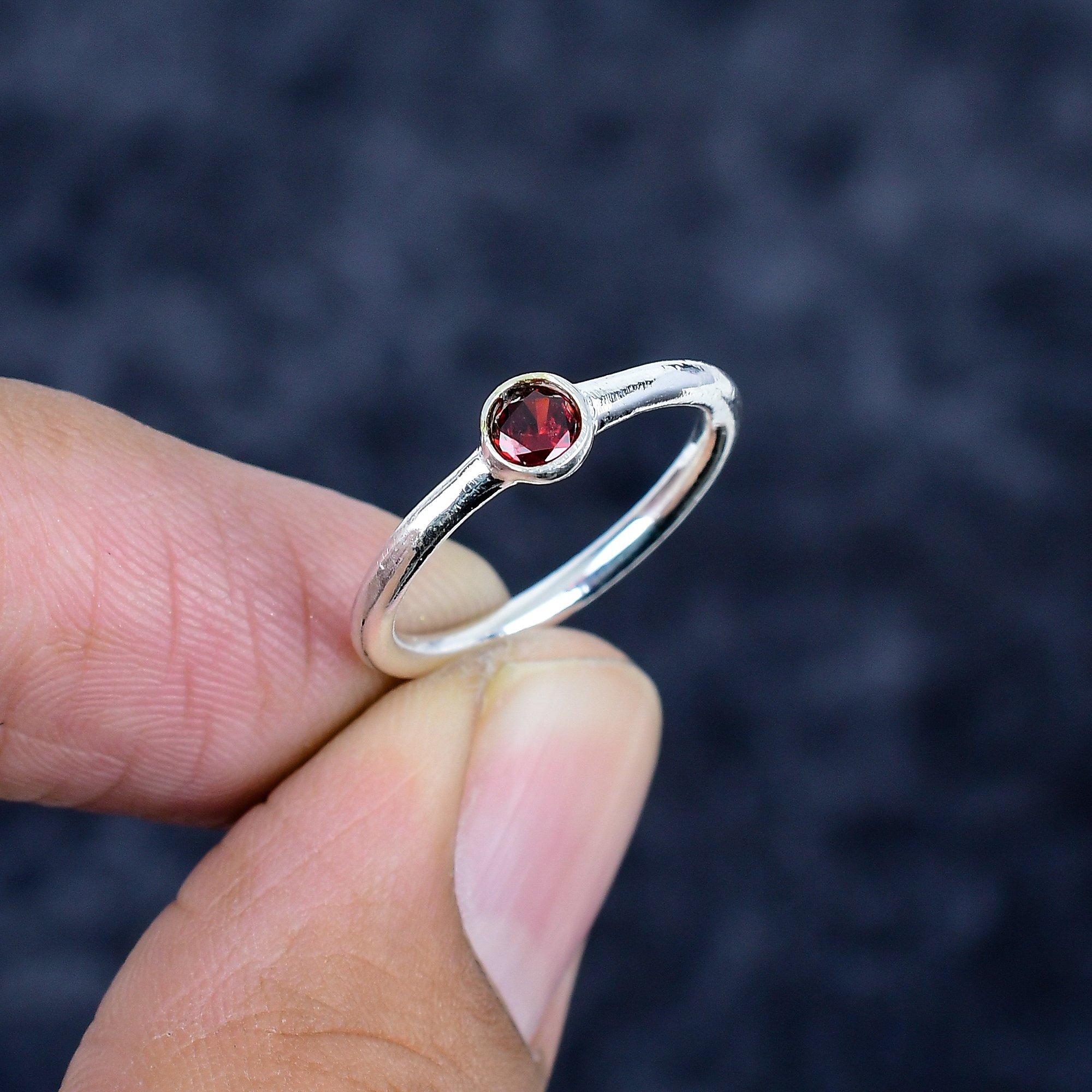 

Mozambique Garnet Gemstone Handmade 925 Sterling Silver Jewelry Ring Size 6 MM-3461