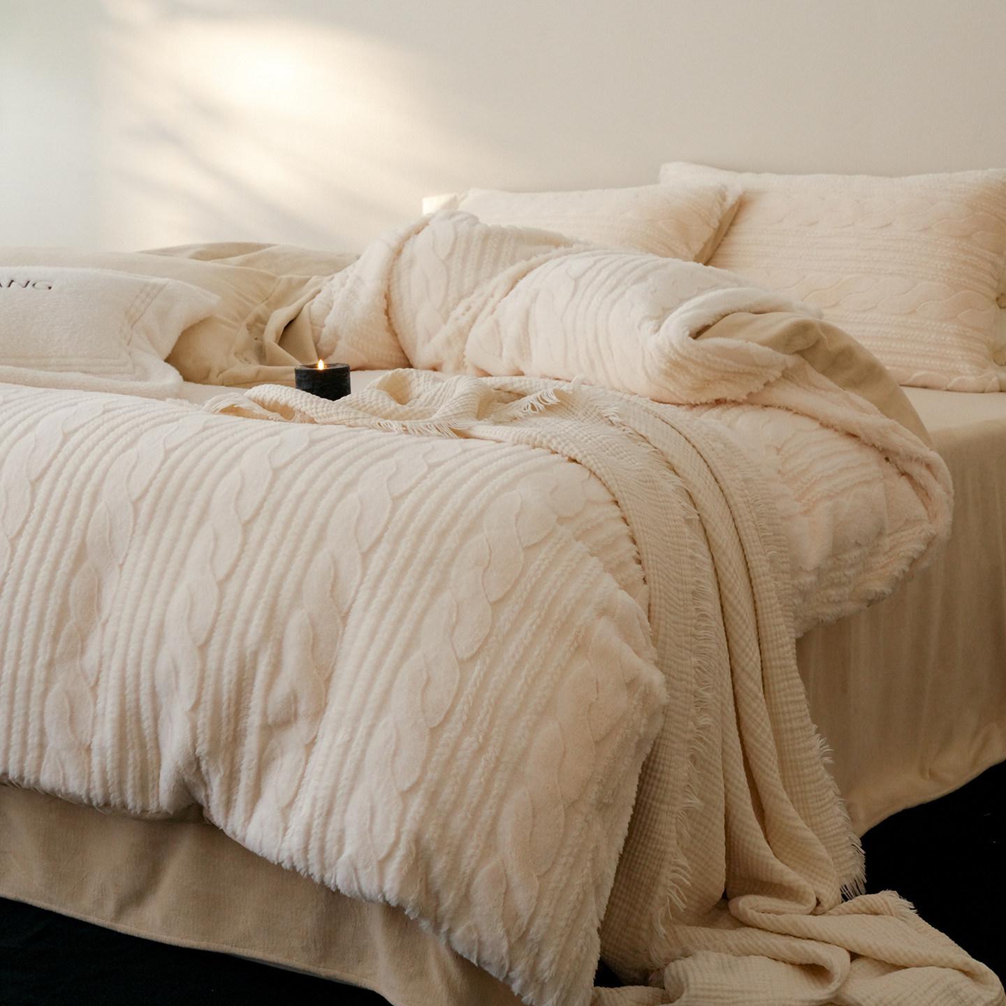

Luxurious Imitation Rabbit Fur 4-Piece Winter Bedding Set: Thick, Warm, and Plush Coral Velvet 1.5m Bed - Fits Duvet 200x230cm