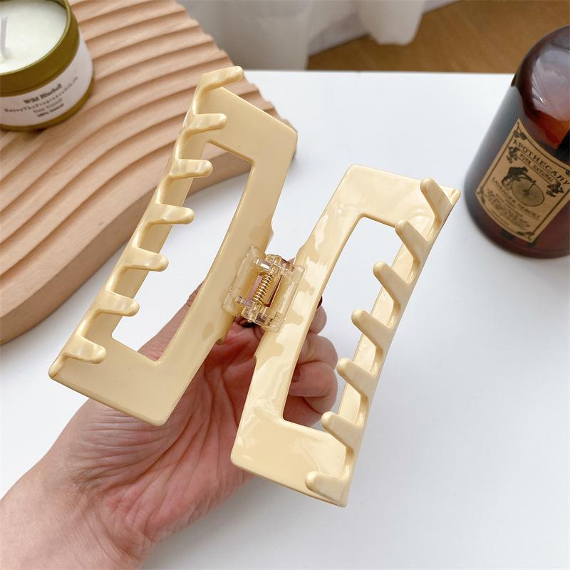 Quality Cream High Colored Hair Claw Clip For Effortless And Elegant Hair Styles