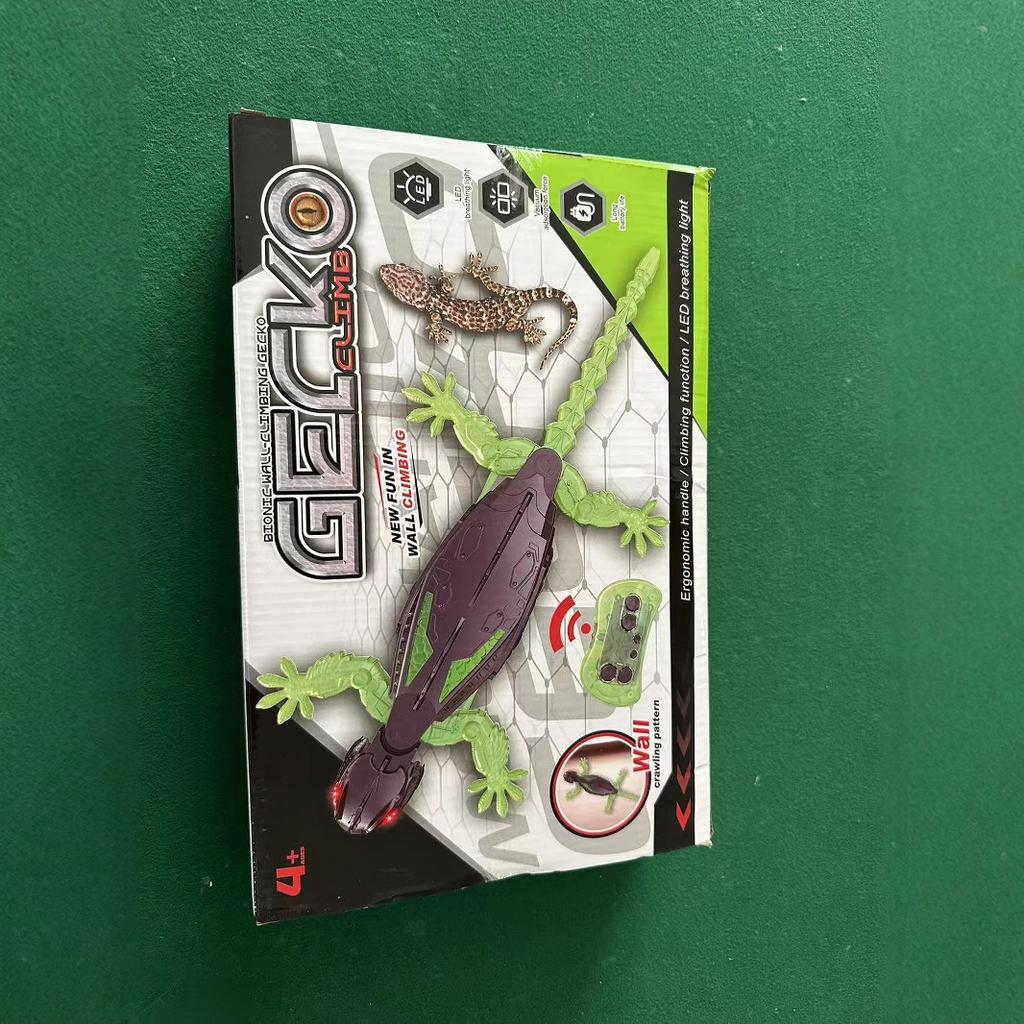 Gecko Lizard Climbing Wall Remote Control Car Children'S Toy Simulation Insect Chameleon Prank Animal Climbing Car
