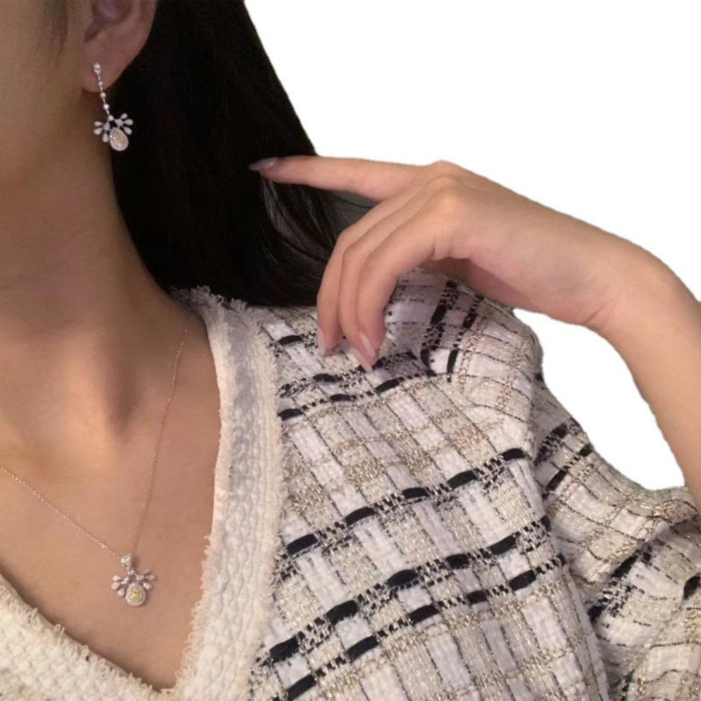 Luxury Women Jewelry Set with Colorful Teardrop Yellow Diamond Earrings and Necklace Full of Sparkling Stones