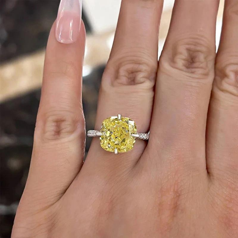 CopperWedding Ring Lady Bright Yellow Crystal Accessories for Women Fashion Aesthetic Jewelry for Engagement Party