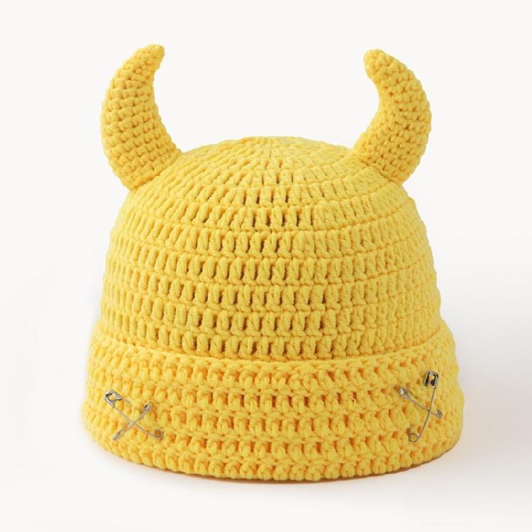 Crochet Horn Cap for Fall Winter Outfits, Brimless Devil Hat with Front Pin Accent for Party Photo Outfit Looks