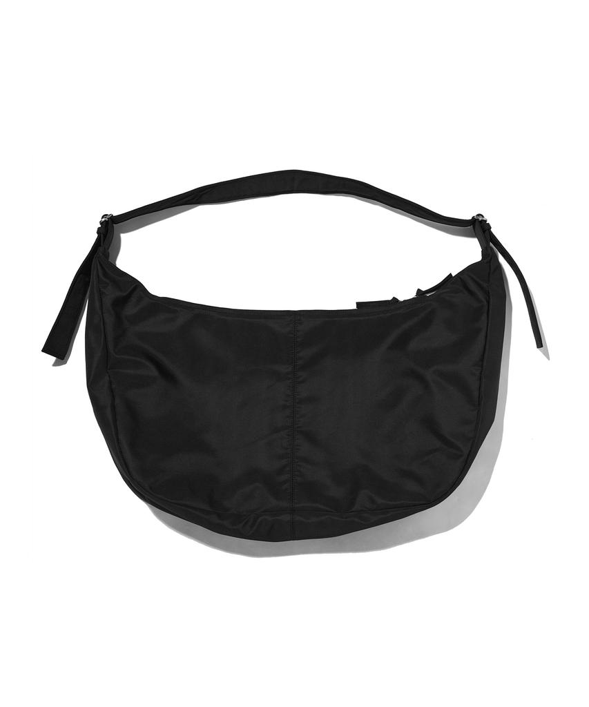 Suade Halfmoon Cross Bag [Black]
