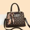 Fashionable Large Capacity Shoulder Bag, Winter New Item, Niche Travel, Large Capacity Old Flower Mother Crossbody Bag