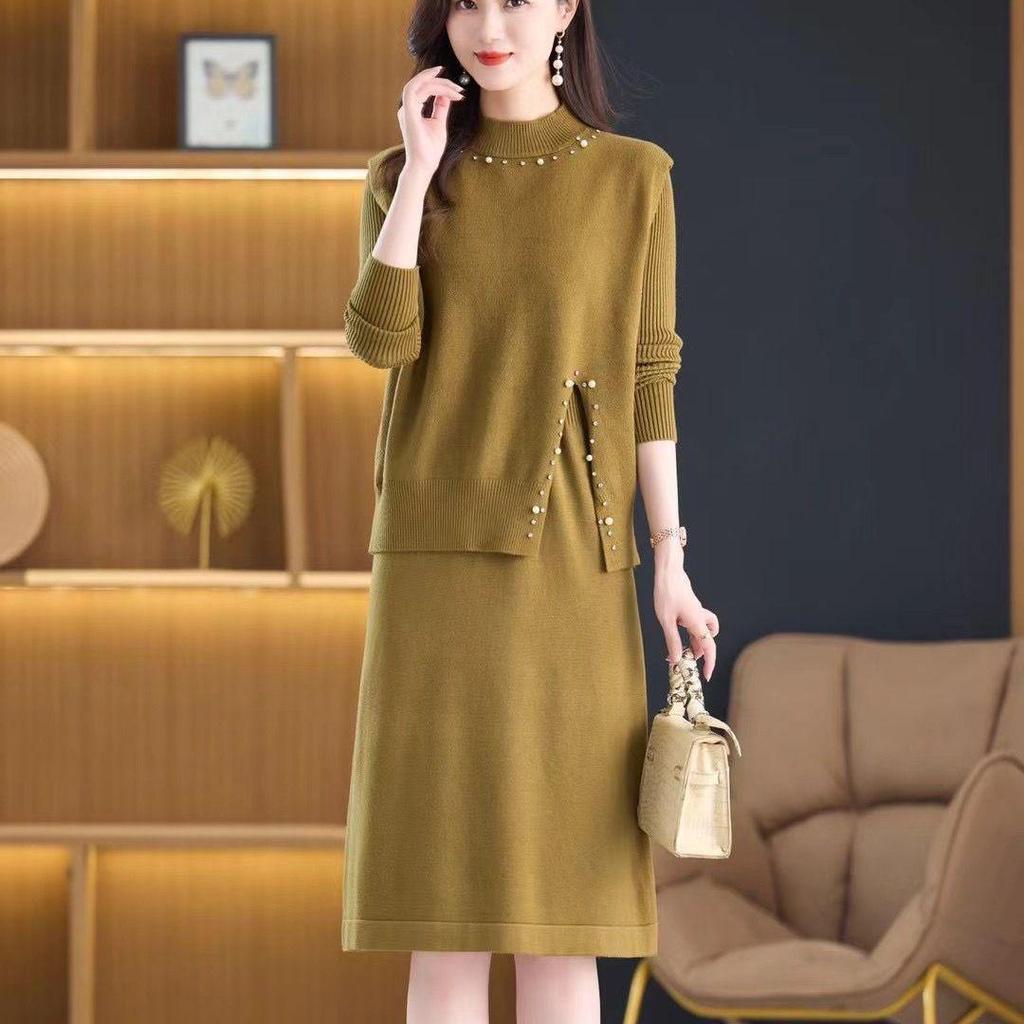 Rochie tricotată cu mărgele, lungime medie, din două piese - Toamnă/Iarnă 2025, Stil coreean