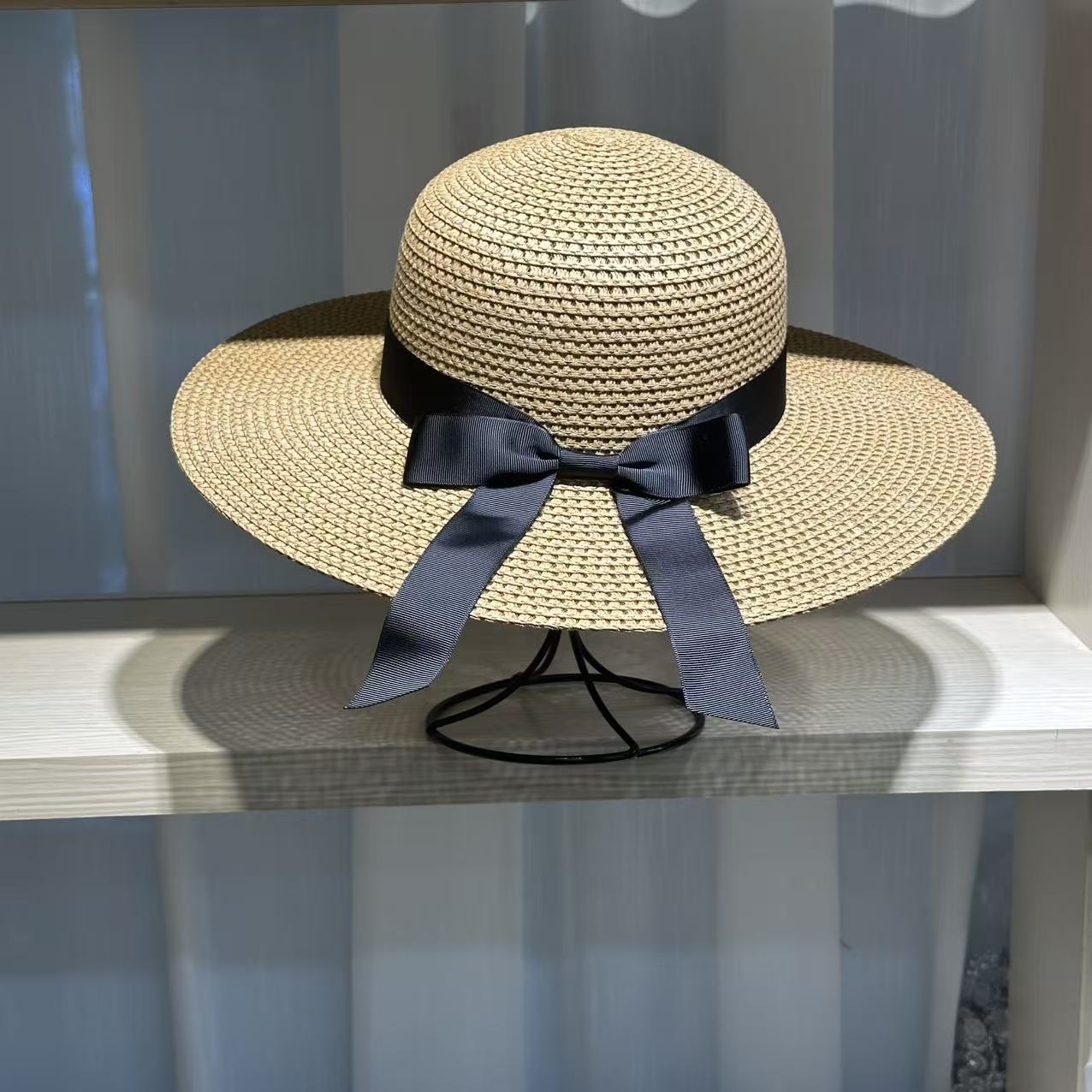 

French Hepburn bow ribbon sun hat women s straw hat beach hat women s big brim hat sun hat beach fedora vacation travel sun hat M 56-58
