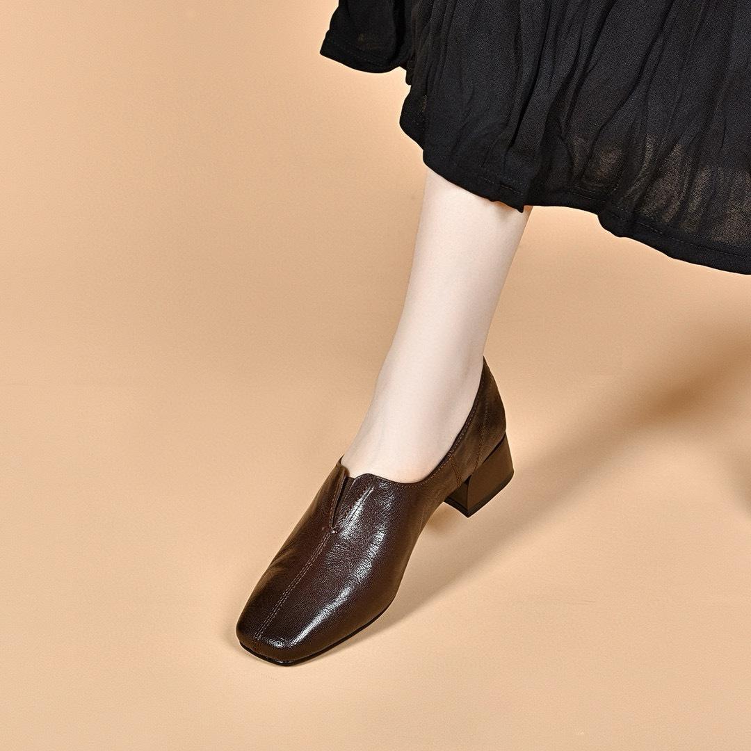 

Одиночные туфли Женские туфли на высоком каблуке Модная обувь 40 коричневый