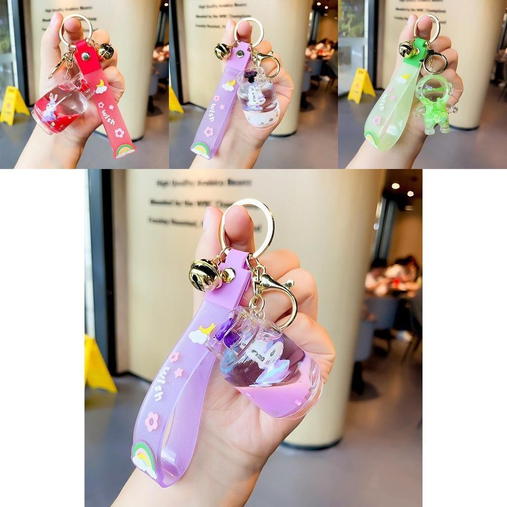 Unique Floating Sand Acryl Keychain Cute Astronaut Design For Gifts And Souvenirs