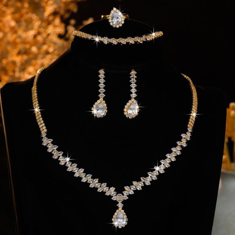 Elegant Crystal Necklace & Earrings Set for Weddings and Banquets
