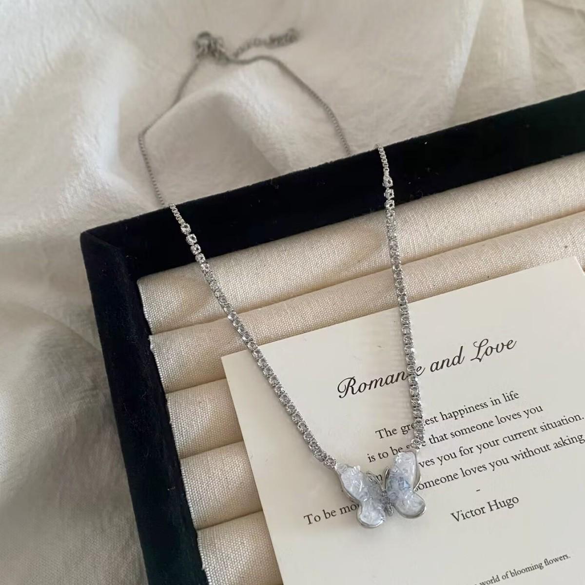 French Blue Crystal Butterfly Necklace: Elegant Light Luxury Clavicle Chain