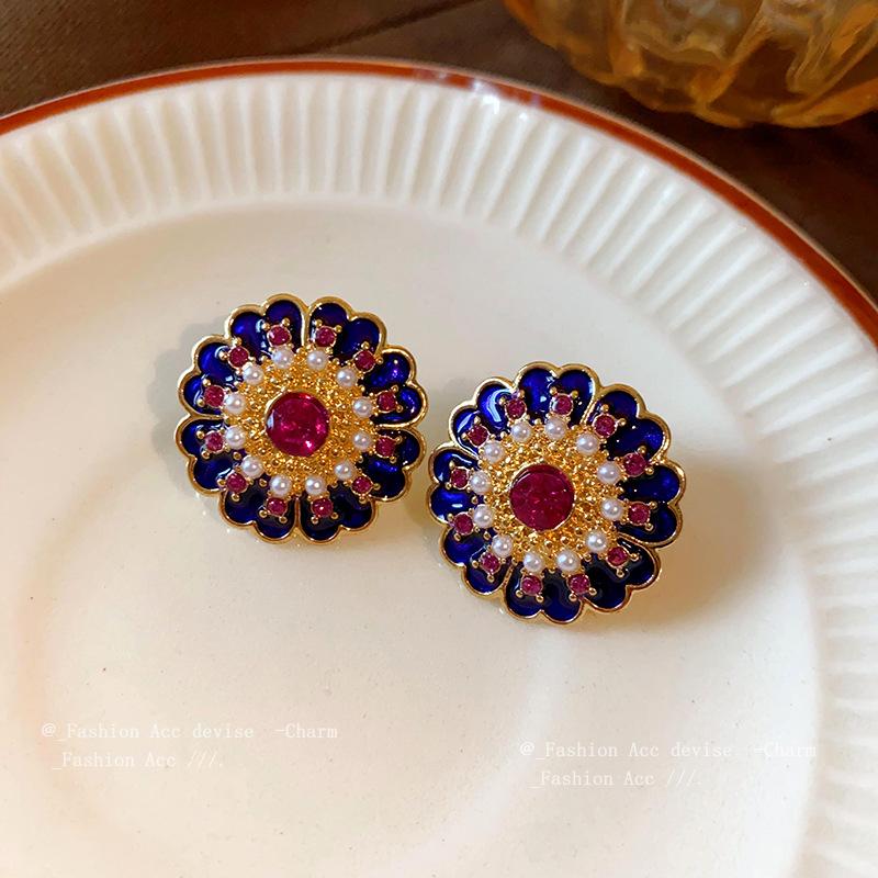 Medieval vintage earrings silver needle with diamonds flower artificial pearl stud earrings retro court temperament earrings women