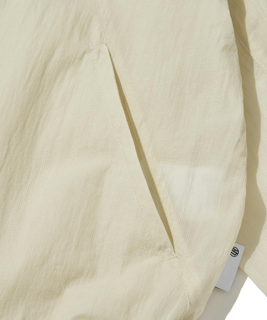 Urbandtype Airlight High-Neck Windbreaker_Cream