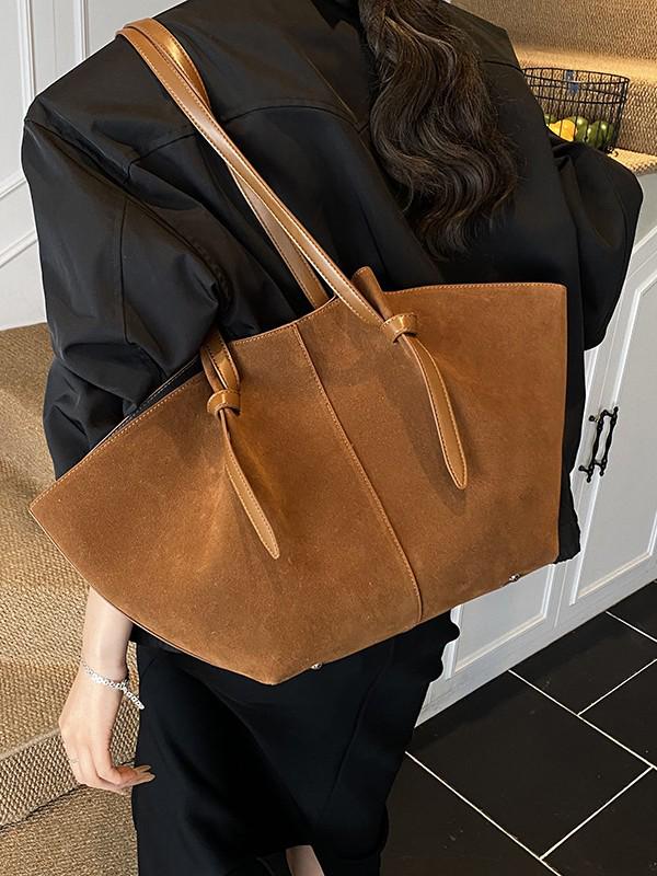 Borsa a Spalla da Donna con Ala Opaca Autunno/Inverno: Grande Capacità, Design di Nicchia Francese di Alta Gamma