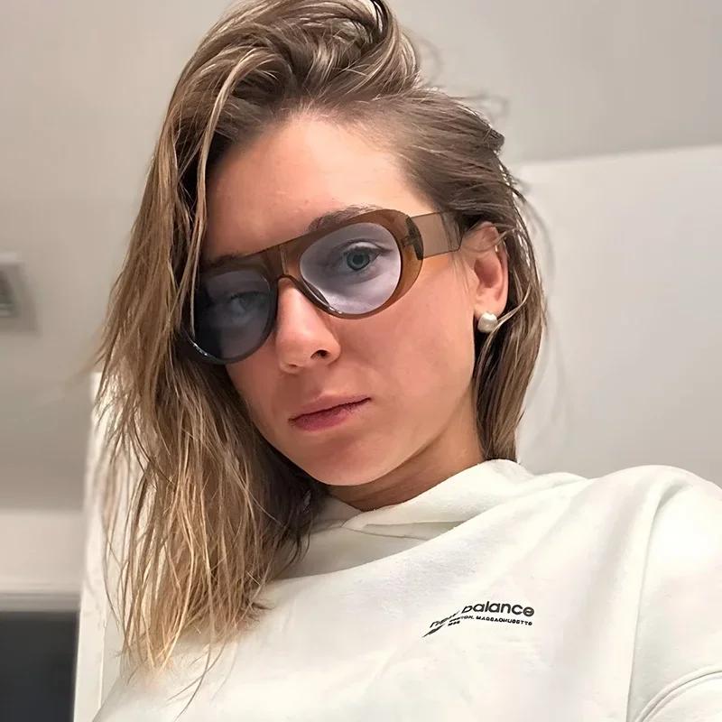 Retro Large Sunglasses for Women Fashionable Wide Legs New Large Frame Sunglasses Gradient Color Personalized Glasses Goggles
