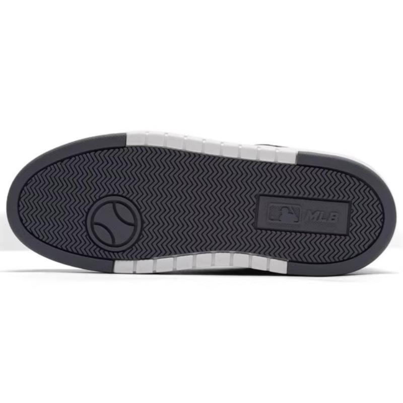 MLB New York Yankees Height Increasing Breathable Slip Resistant Low top Casual Shoes Unisex Charcoal Gray Sneakers 3ASXM026N-50CGS