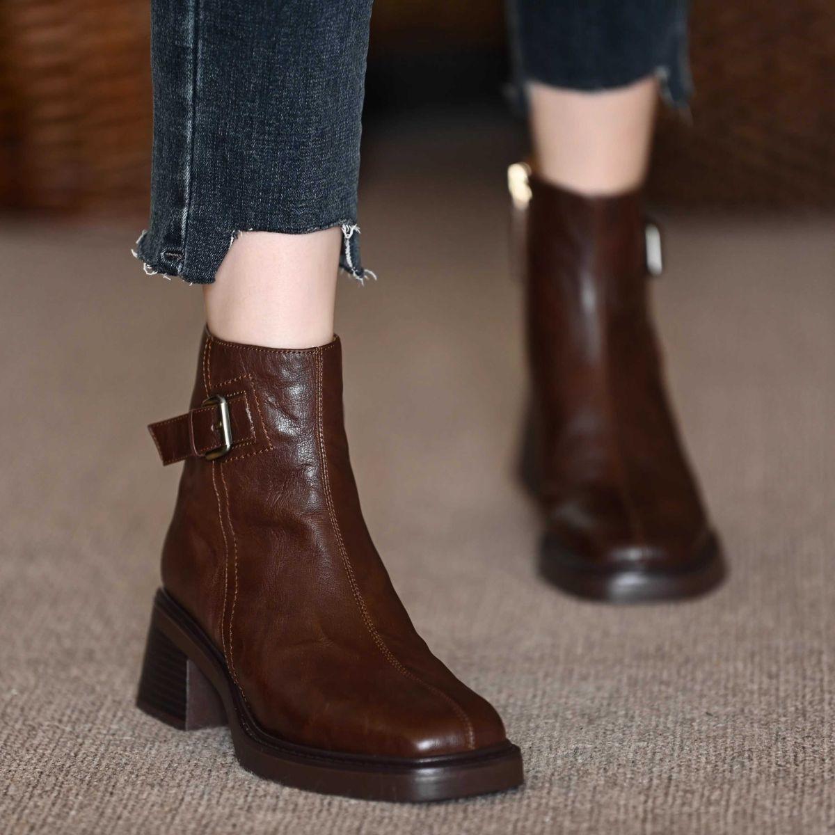 

Retro square head medium heel thick heel belt buckle short boots women s temperament side zipper thick sole Martin boots thick heel ankle boots 40