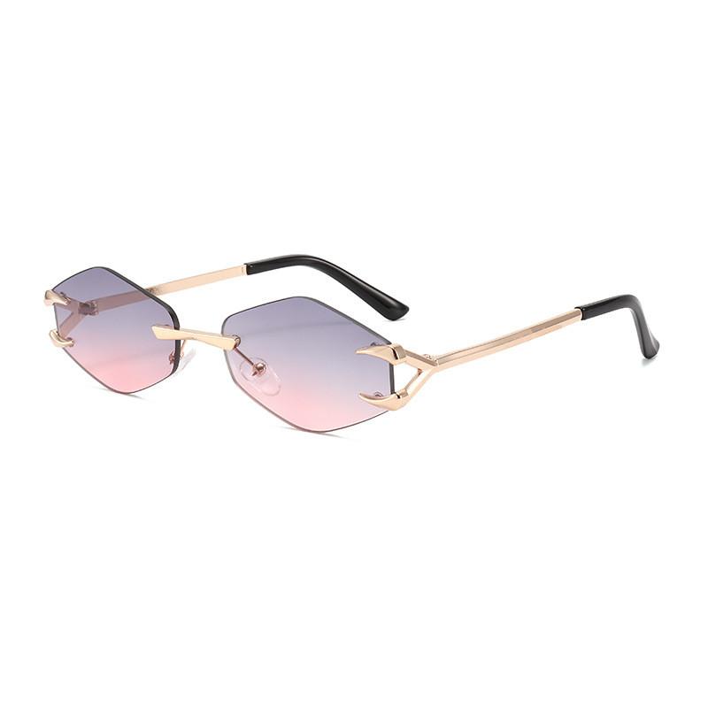 

Square Shape Unisex Metal Frame Sunglasses With Gray Pc Lenses For Casual And Urban Use GoldFrameGrayPink