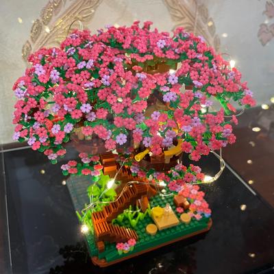 Mini drzewo Sakura zestaw klocków budowlanych Diy cegły kwiat wiśni ze światłem model domku na drzewie ozdoba romantyczny prezent dla dziewczyny