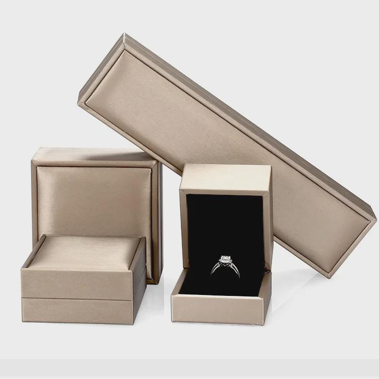 Gold Brushed PU Leather Jewelry Gift Box: High-Grade Box for Rings, Bracelets, Pendants, and Necklaces