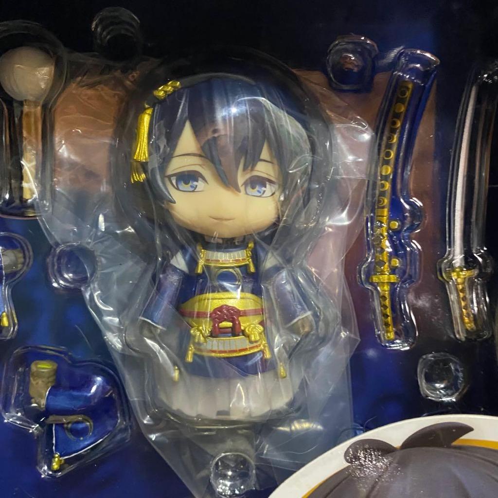 [USED] Nendoroid Mikazuki Munechika with Family Crest Base