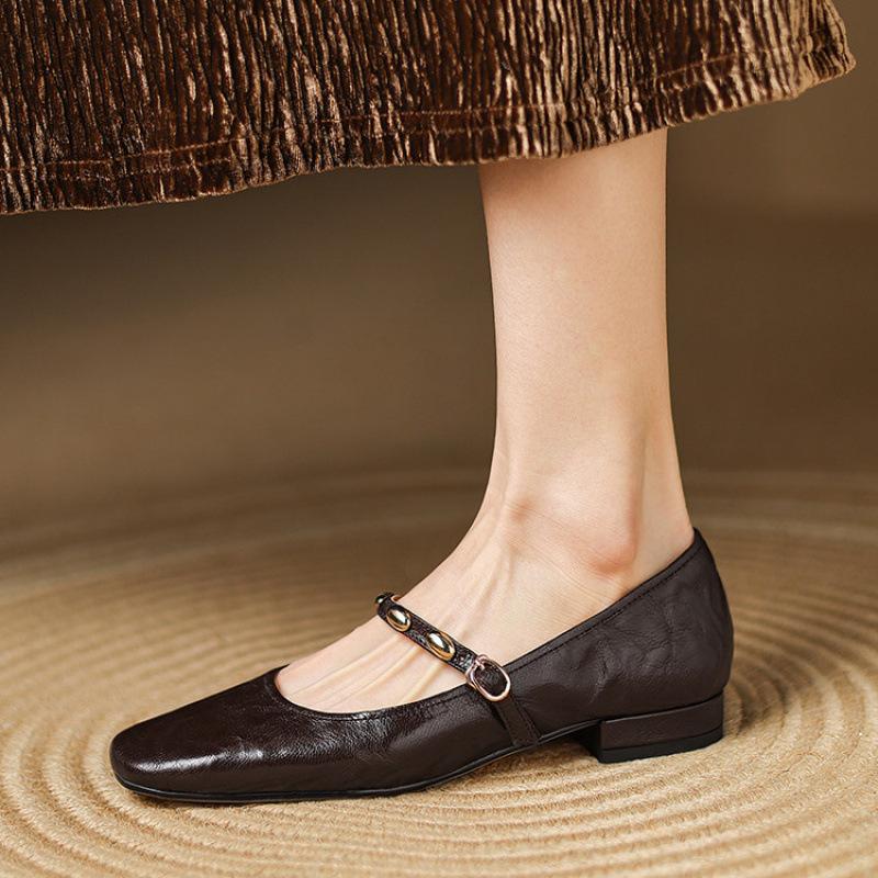 New women's casual single shoes beef tendon sole buckle low heel single shoes light mouth solid color leather large size shoes round head comfortable