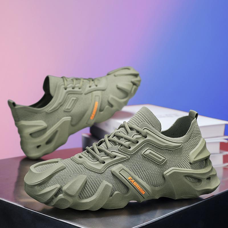 Men's Shoes Spring and Summer New Mesh Fly-woven Outdoor Casual Socks Shoes Men's Breathable Sports Running Shoes Men's