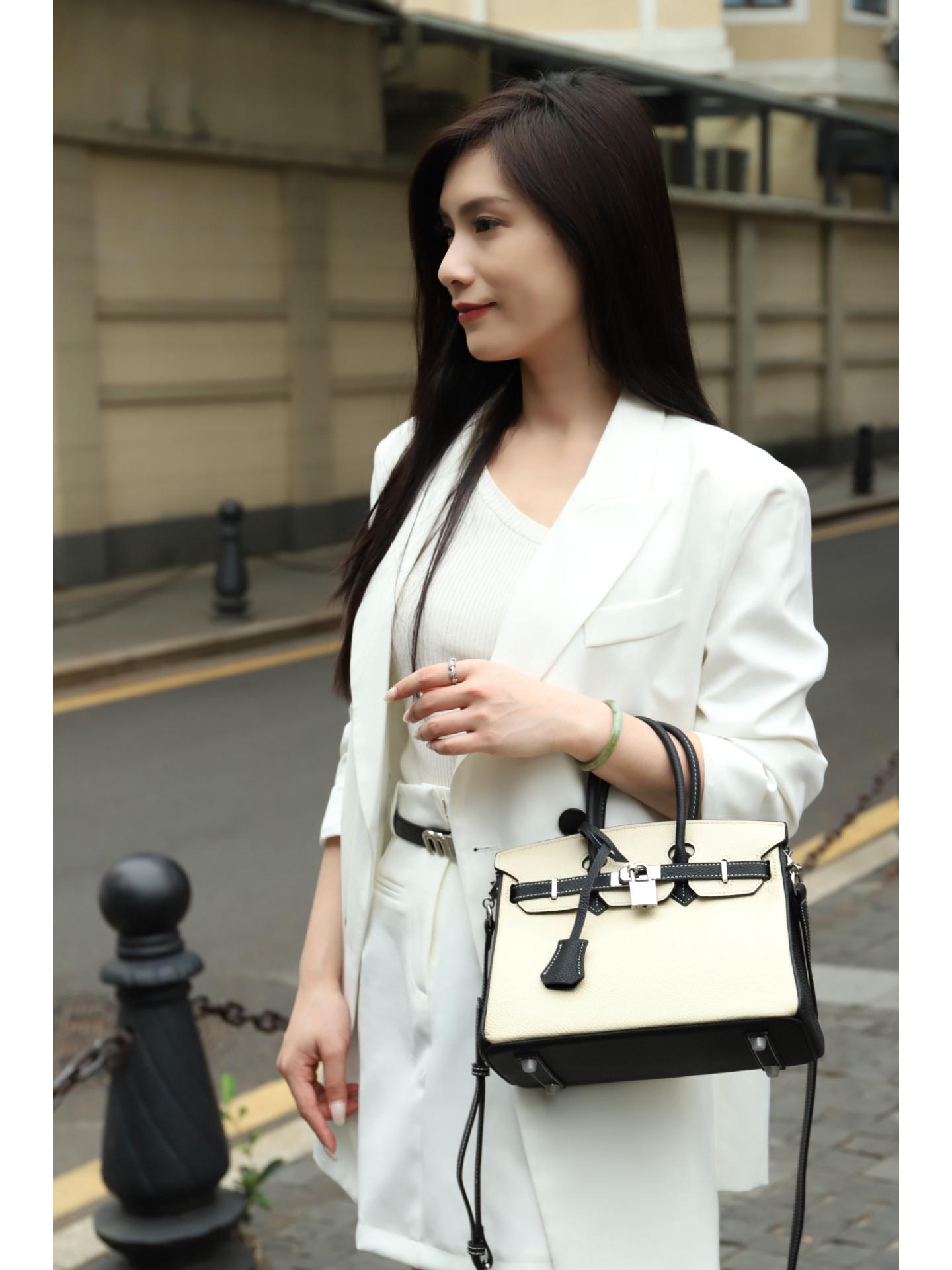 

Women s High-End Genuine Leather Platinum Tote & Crossbody Bag 25cm L x 15cm W x 21cm H чёрный