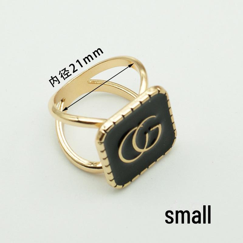 "Pearl Silk Scarf & Coat Buckle - High-End Korean Dual-Purpose Accessory"