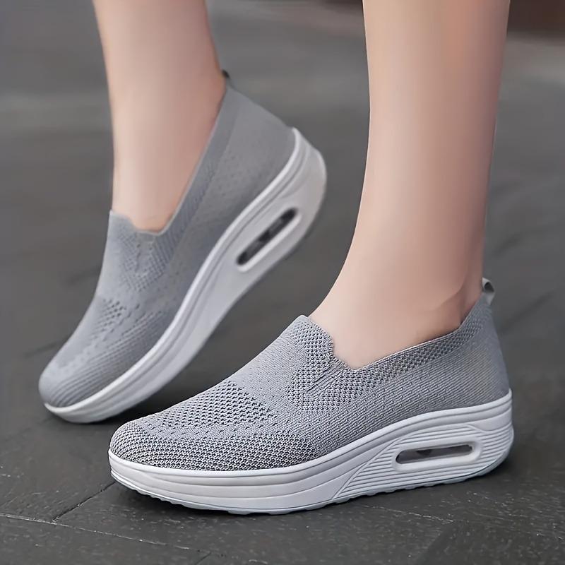 2025 Large Size Women's Shoes Solid Color Breathable Flyknit Shoes One Foot Stirrup Women's Sneakers Sock Mouth Casual Shoes