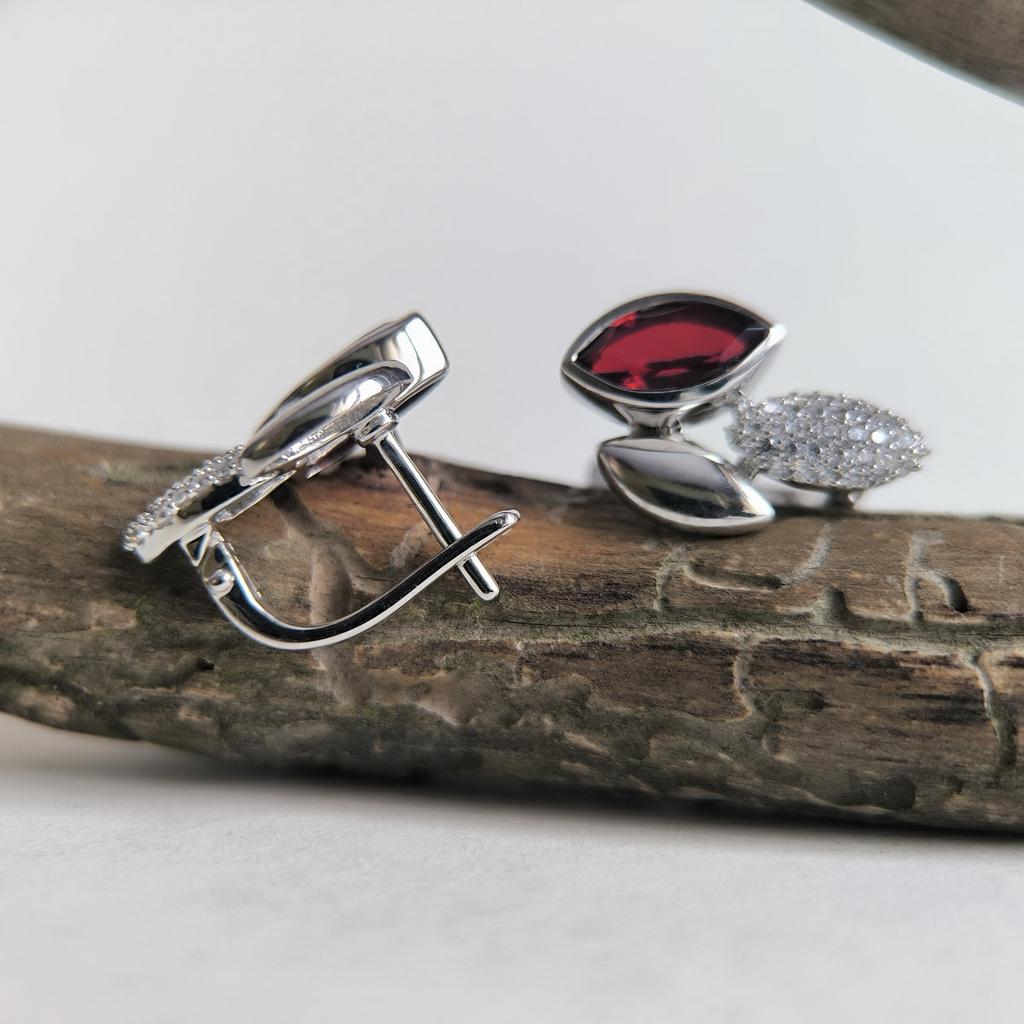 Silver Earrings with Artificial Garnet Nano 2.434ct (60002405)