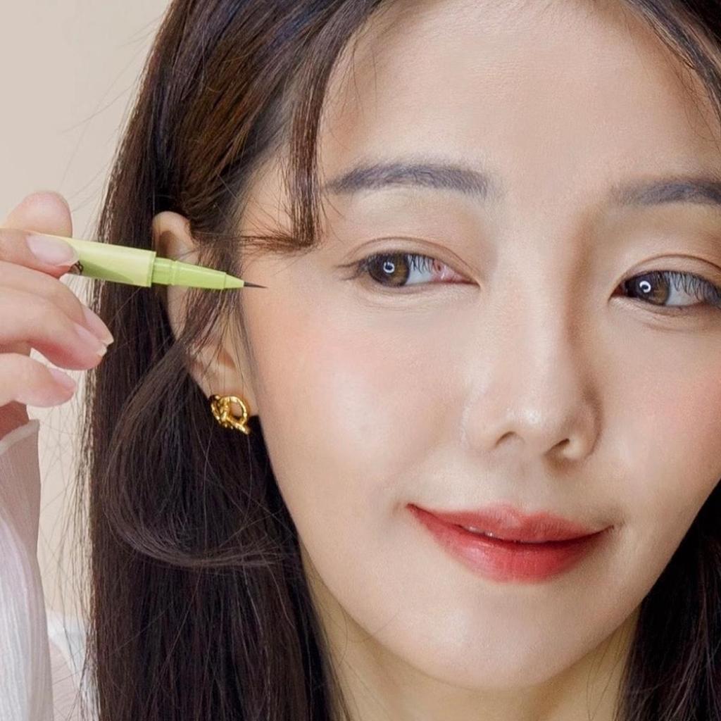 LITTLE ONDINE SLIM SILKY EYELINER 0.5ml/0.02fl.oz (2 Color Options)