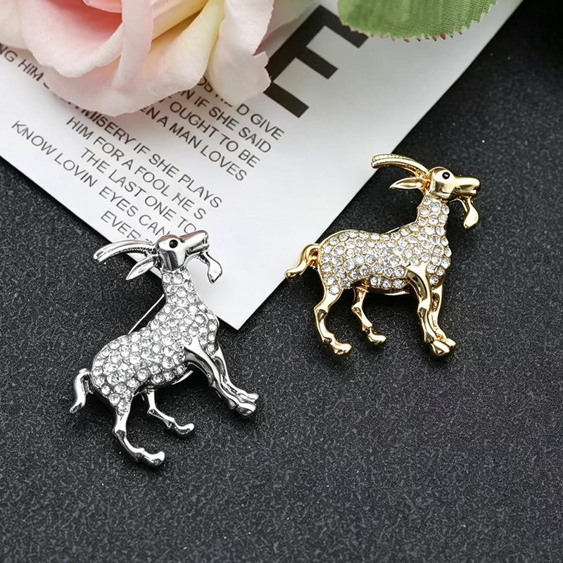 Year of The Sheep Goat Rhinestone Brooch Unisex Shiny Fashion Pin Beautiful Jewelry for Women Clothing Accessories