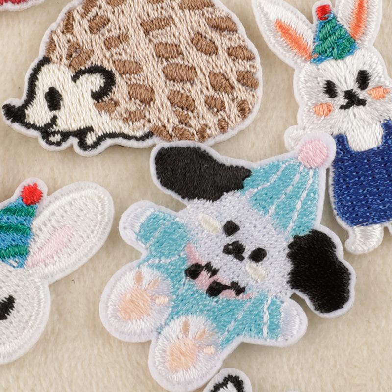 Korean Cartoon Animal Embroidery Patch: Cute DIY Accessory for Clothing