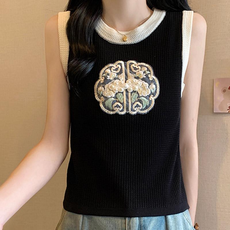Tank Tops Women 2025 Summer Sleeveless O-Neck Embroidery Black Knitted Tank Tops Camis Women Tops JJ204
