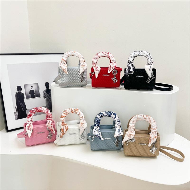 New Diamond Embroidery Thread New Trendy Fashion Shoulder Messenger Bag Portable Silk Scarf Princess Diana Bag