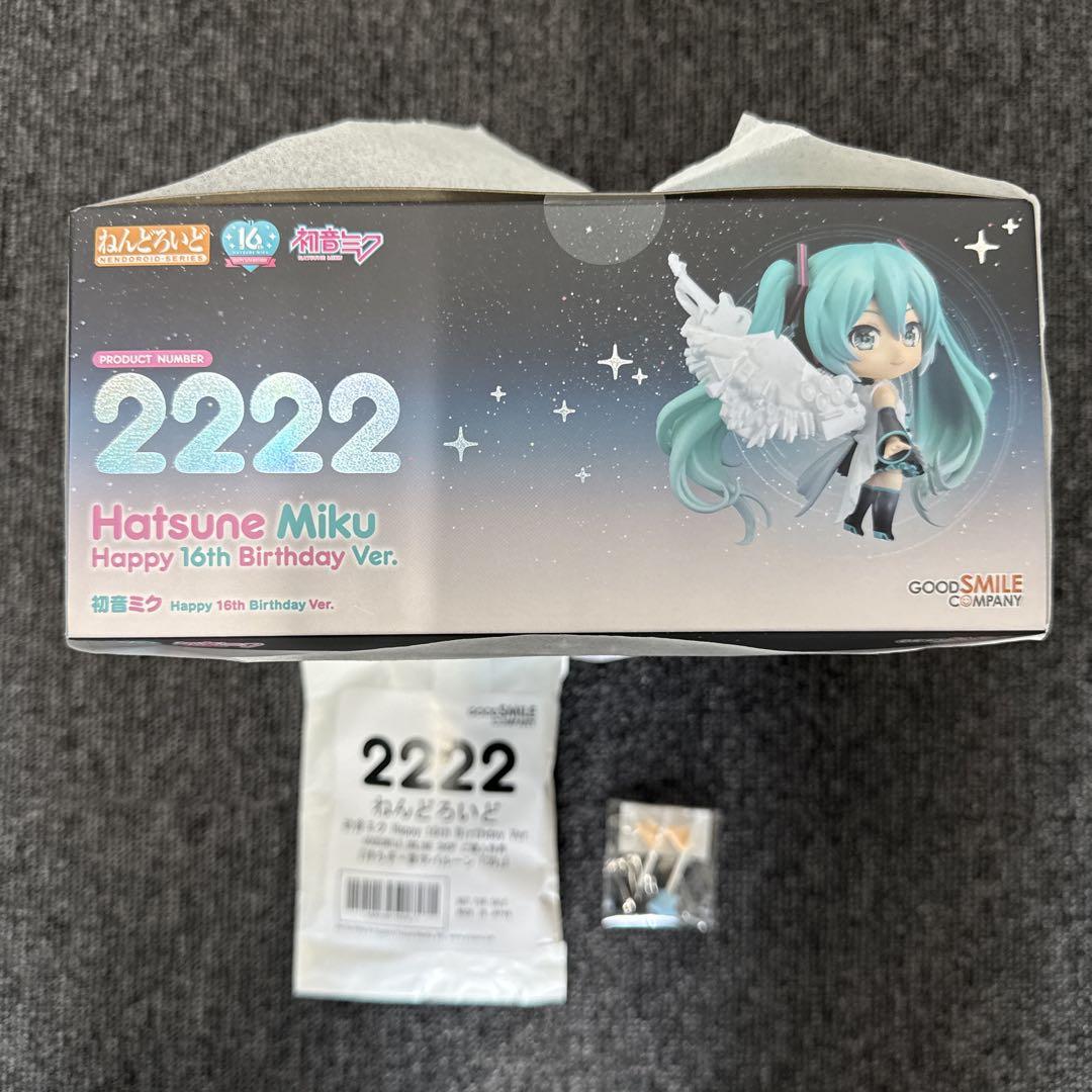 

[USED] Nendoroid Hatsune Miku Happy 16th Birthday Ver.