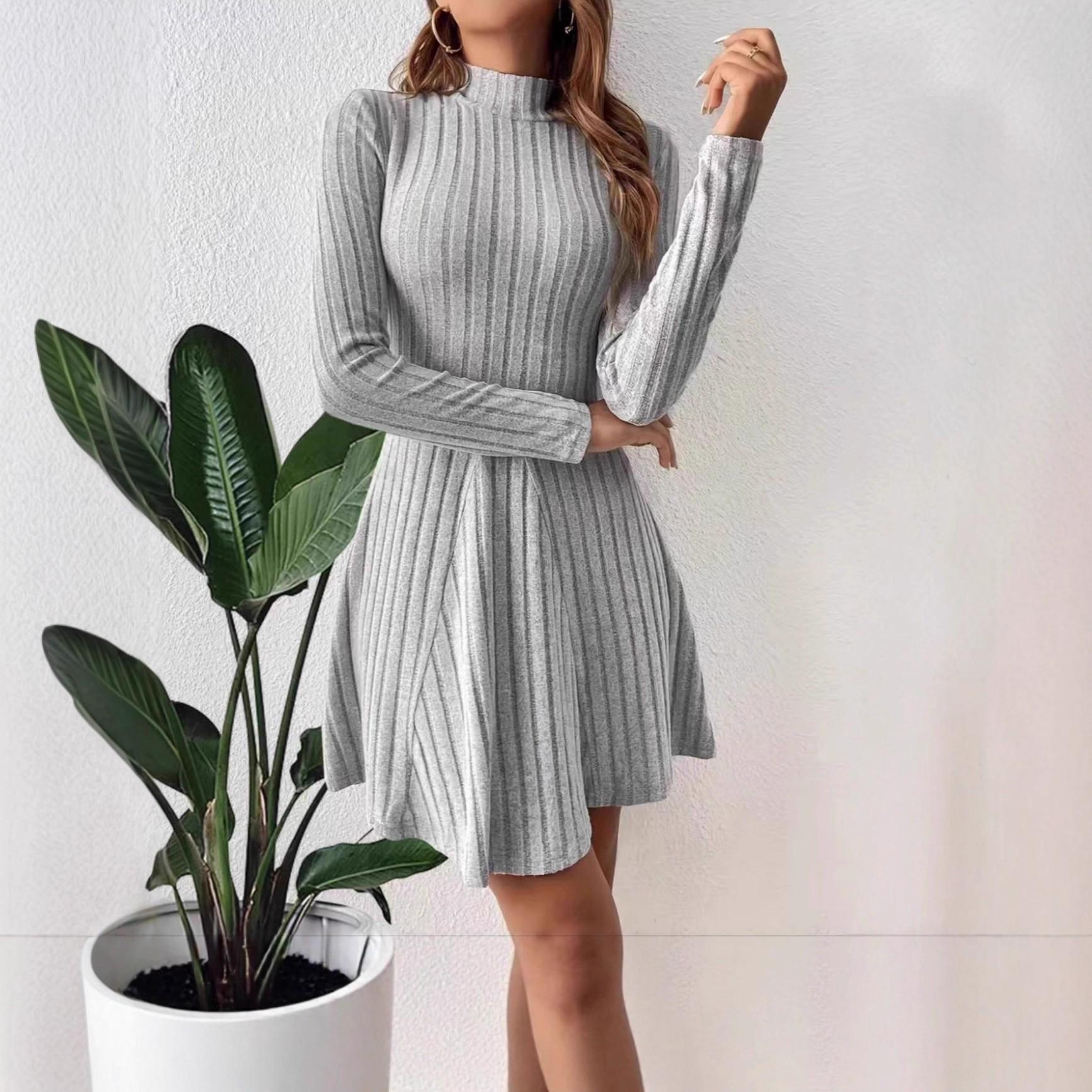 

Осень 2025 Женское европейское и американское приталенное платье А-силуэта в рубчик с полувысоким воротником и длинными рукавами XL серый