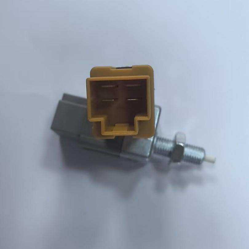 Compatible with Daewoo Brake Light Switch 96289636 96332190