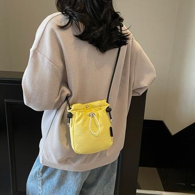Stylish and Simple Small Cloth Bag Women's 2025 New Trendy Ins Walking Mobile Phone Bag Japanese Lightweight Shoulder Messenger Bag