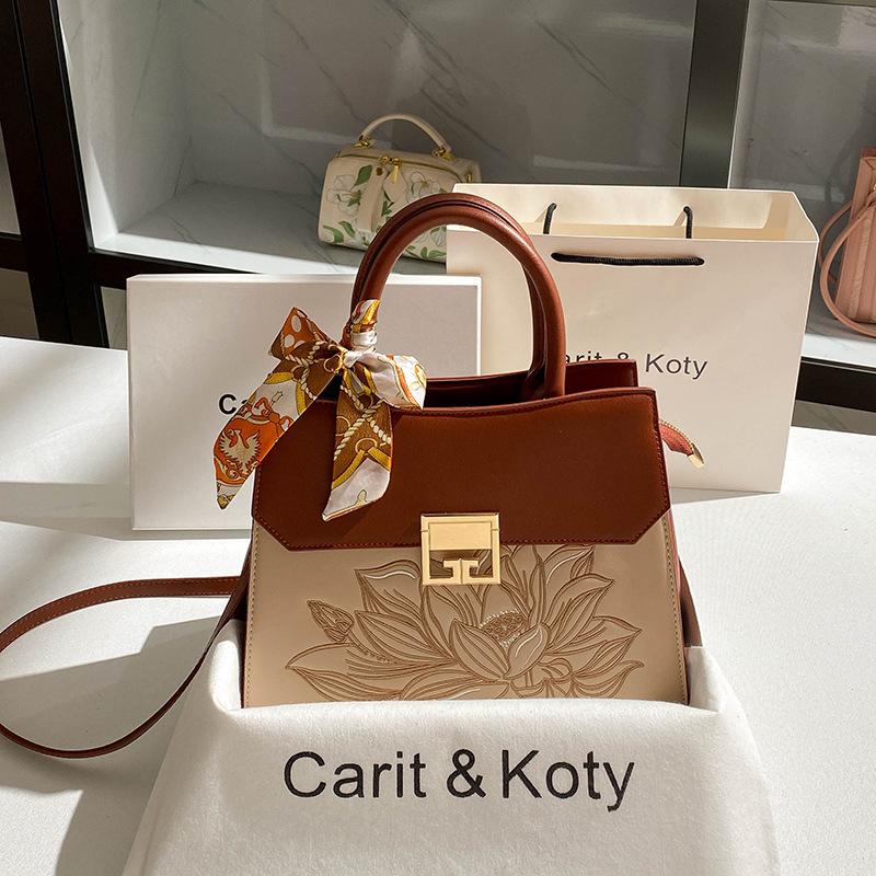 New Chinese Heavy Industry Embroidery Kelly Bag, New Style Bridal Wedding Bag красный