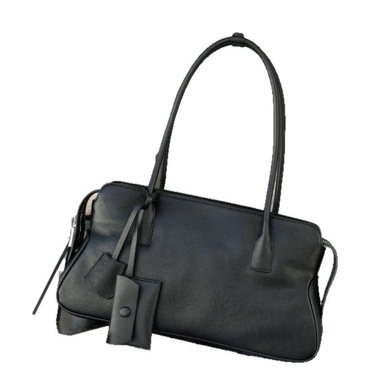 Underarm Bag with A High-end Feel, Hand-held Pillow Women's Bag, and Single-shoulder Baguette Bag Are Popular
