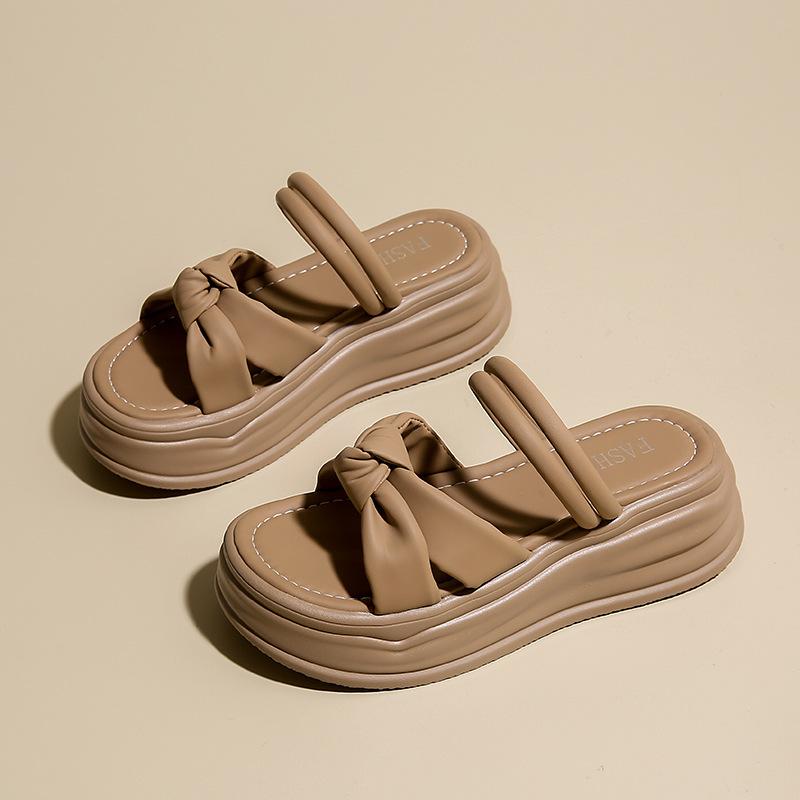 

Fashion thick-soled two-wearing sandals girl 2025 new summer beach fairy wind with skirt French soft-soled cool slippers 40 хаки